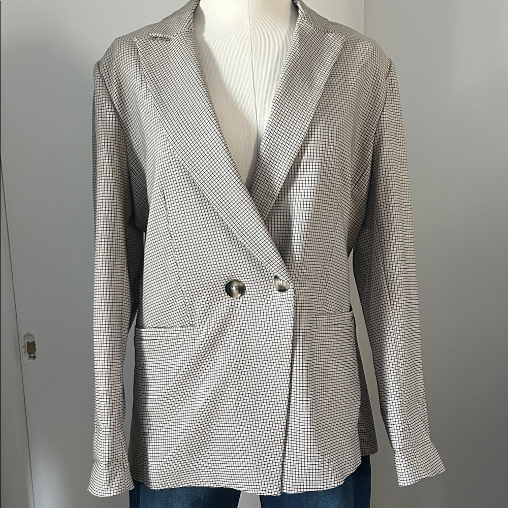 Checkered Blazer in Black and Tan